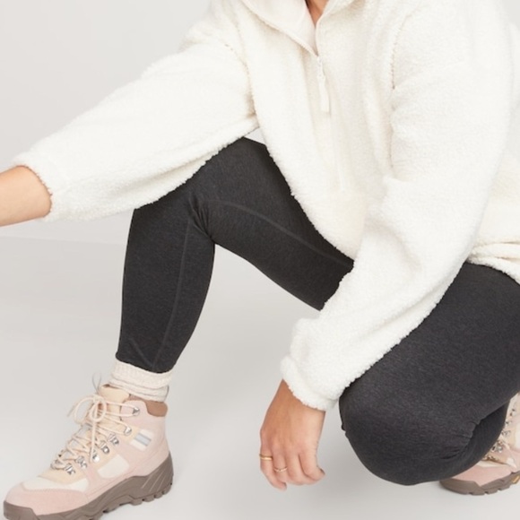 NWT Old Navy High Waisted CozeCore Heathered Stirrup Leggings Dark Grey - Picture 4 of 12